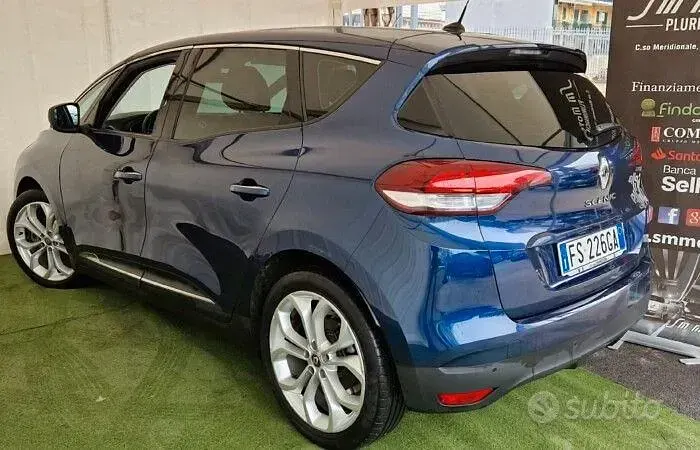Usata Renault Scénic 110 CV (80 kW) 2018 Bluazzurro Monovolume