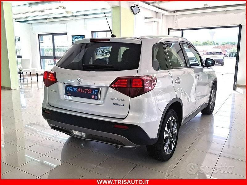 Usata Suzuki Vitara 131 CV (96 kW) 2023 Argento SUV