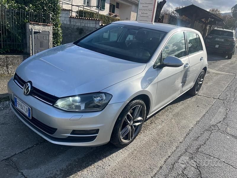 Usado VW Golf VII Comfortline 105 CV (77 kW) 2014 Gris Berlina