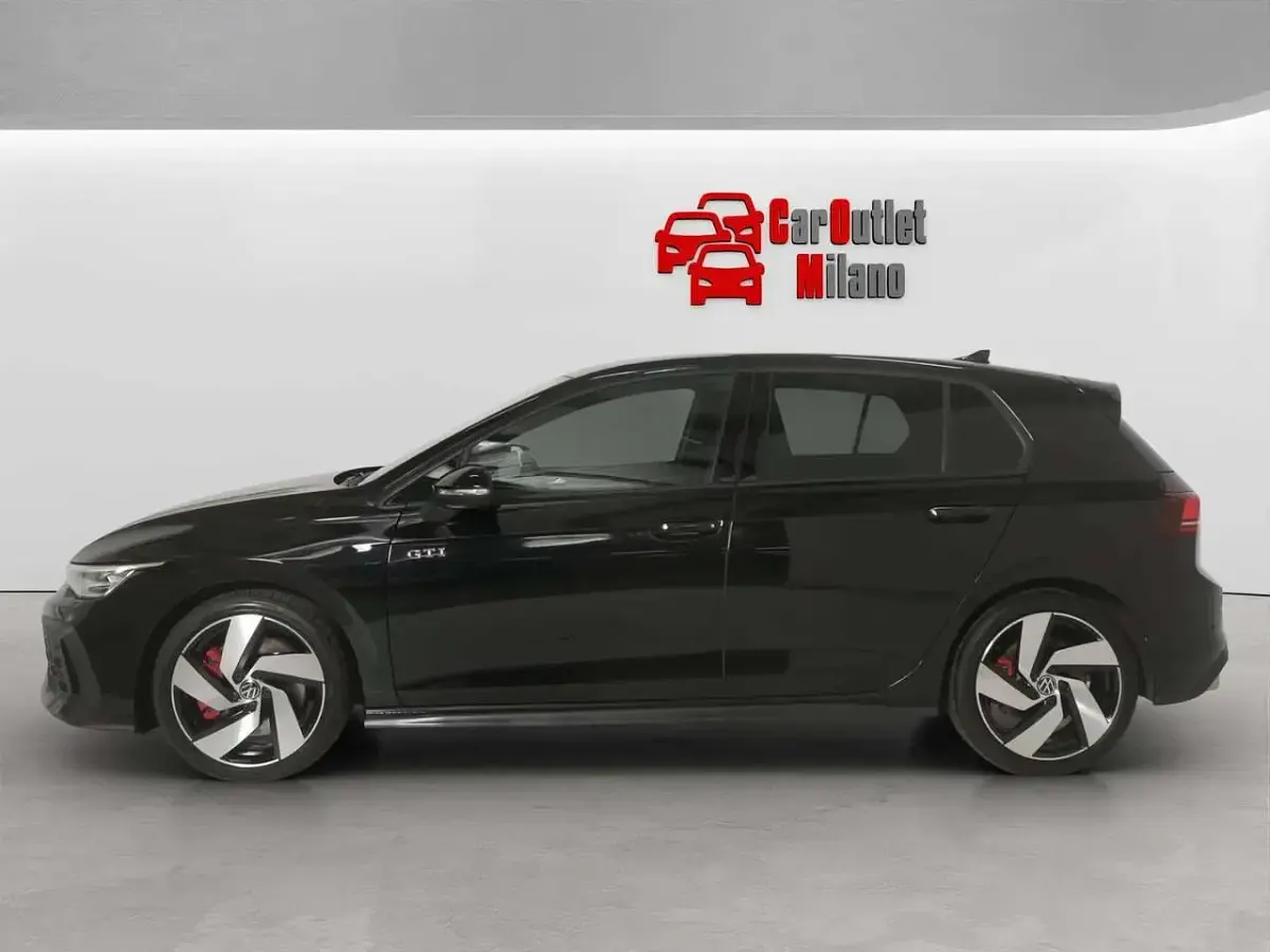 Usata VW Golf VIII GTI 265 CV (194 kW) 2025 Grenadill black Berlina