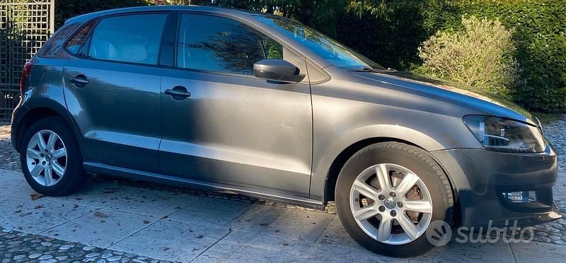 Usata VW Polo Comfortline 90 CV (66 kW) 2011 Grigio Utilitaria