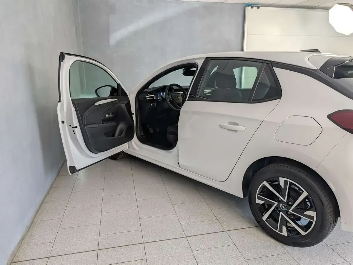 Usata Opel Corsa S 101 CV (74 kW) 2025 Bianco Utilitaria