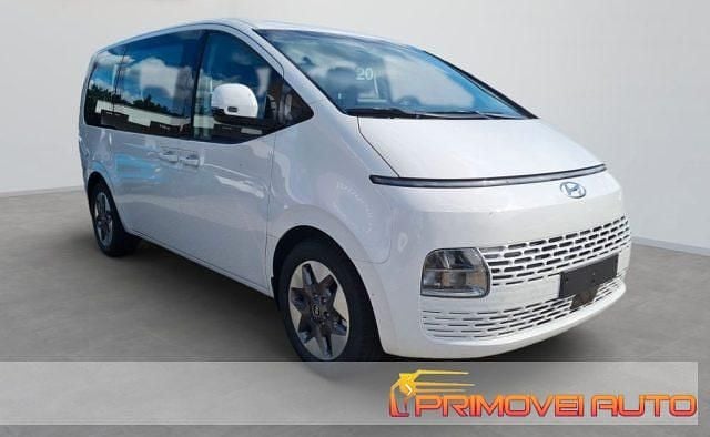Usata Hyundai Staria Trend 177 CV (130 kW) 2024 Bianco Monovolume