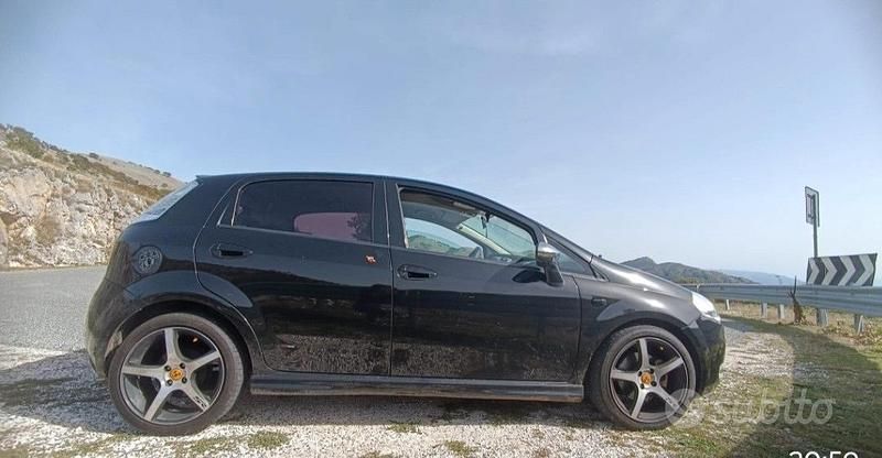 Usata Fiat Grande Punto Sport 90 CV (66 kW) 2007 Nero Utilitaria