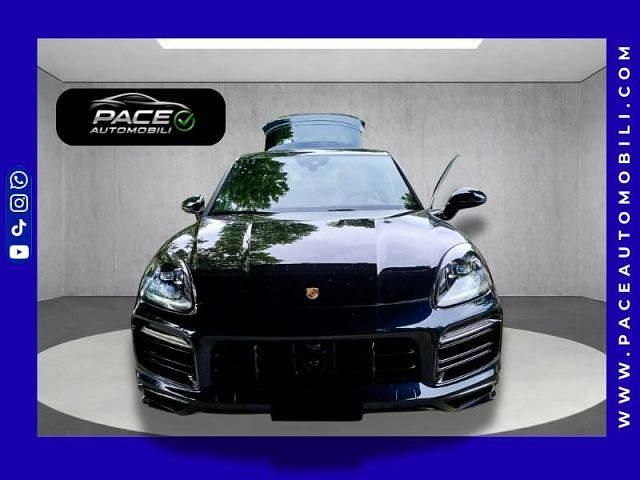 Usata Porsche Cayenne E-Hybrid Coupe Sport 462 CV (339 kW) 2023 Azzurro metallizzato Coupé