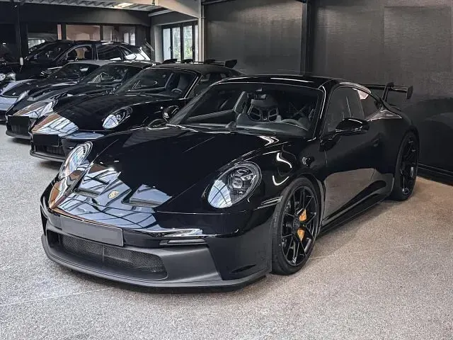Usata Porsche 992 510 CV (375 kW) 2023 Nero metallizzato