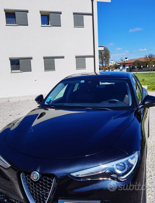Usata 2018 Alfa Romeo Stelvio SUV | 21.000 € (Buon prezzo) - Immagine 1/4