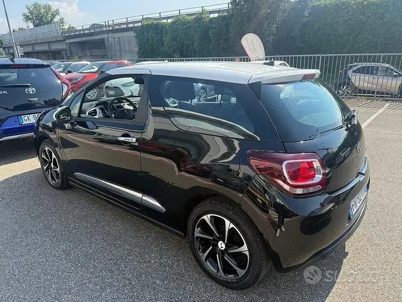 Usata DS Automobiles DS3 Chic 75 CV (55 kW) 2018 Nero Coupé