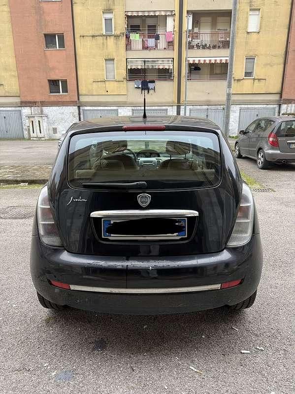 Usata Lancia Ypsilon 75 CV (55 kW) 2009 Utilitaria