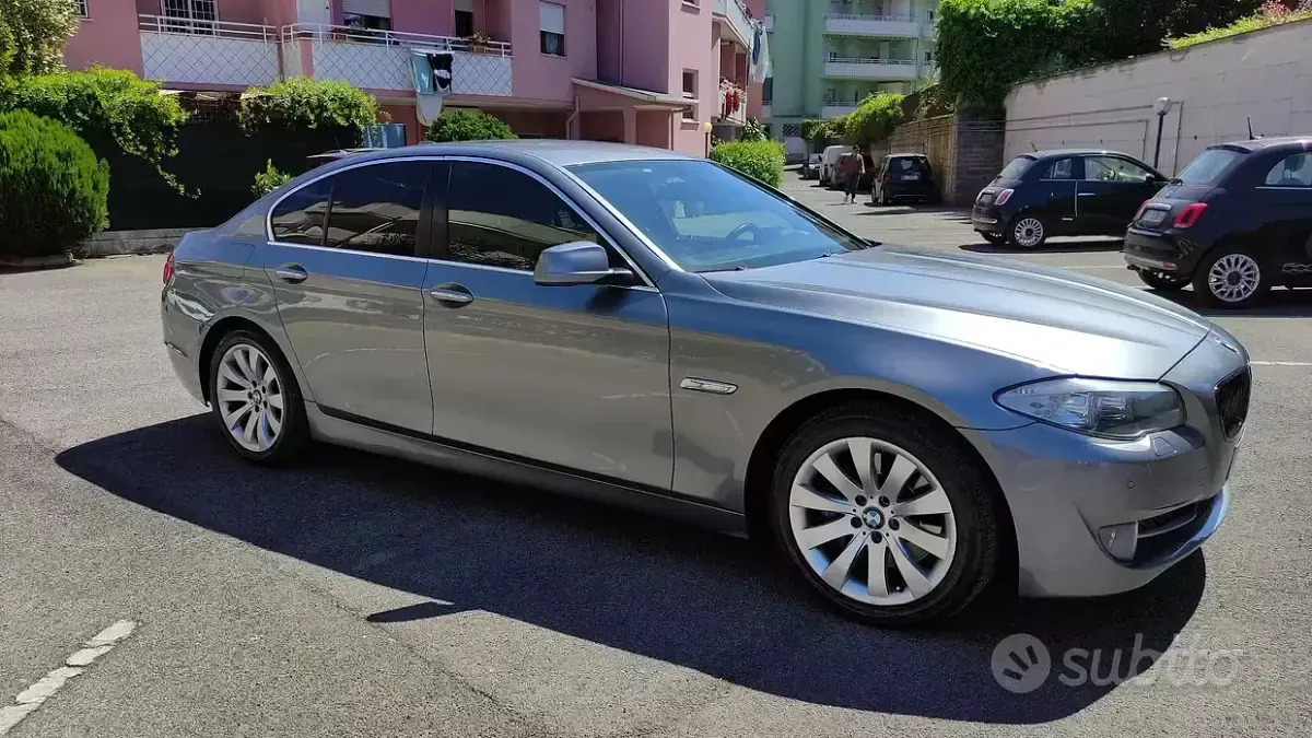 Usata BMW 525 Luxury Line 218 CV (160 kW) 2013 Grigio Berlina