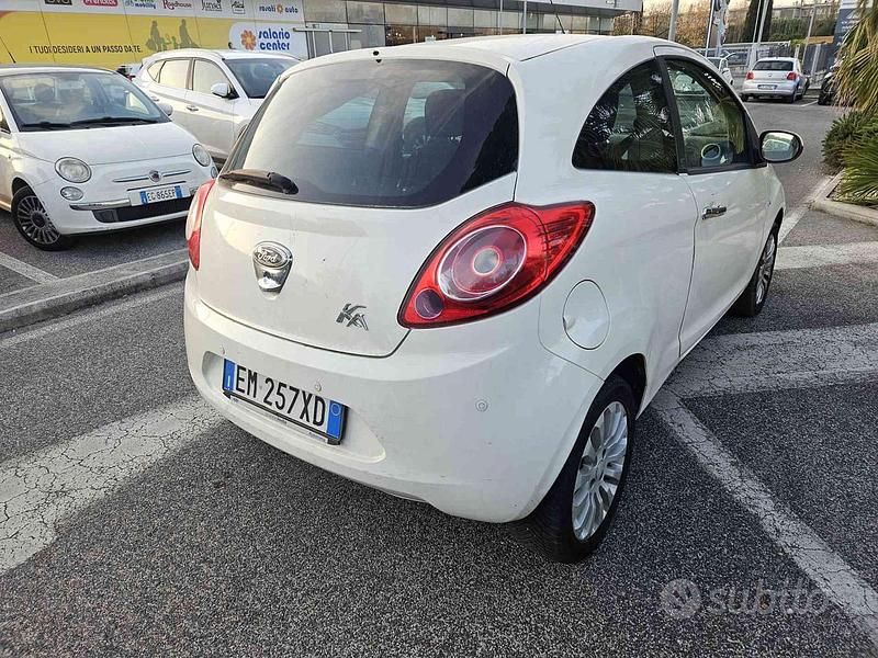 Usata Ford Ka Plus 69 CV (50 kW) 2012 Bianco Utilitaria