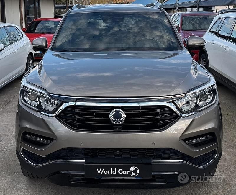 Usata Ssangyong (KGM) Rexton 181 CV (133 kW) 2019 Marrone SUV