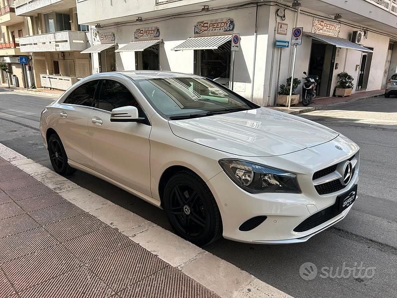 Usata Mercedes CLA180 108 CV (79 kW) 2017 Bianco Berlina