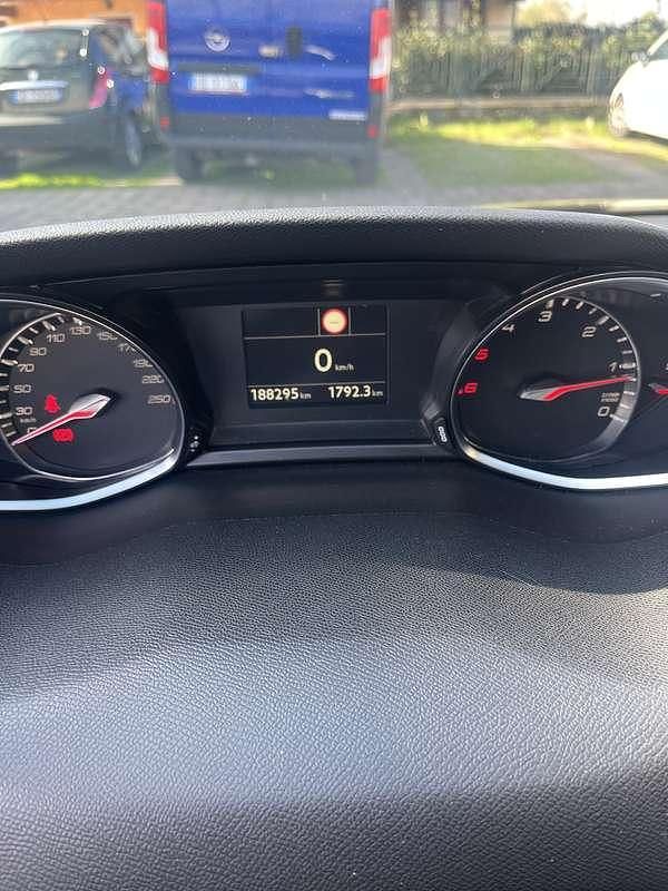 Usata Peugeot 308 Style 99 CV (72 kW) 2019 Berlina