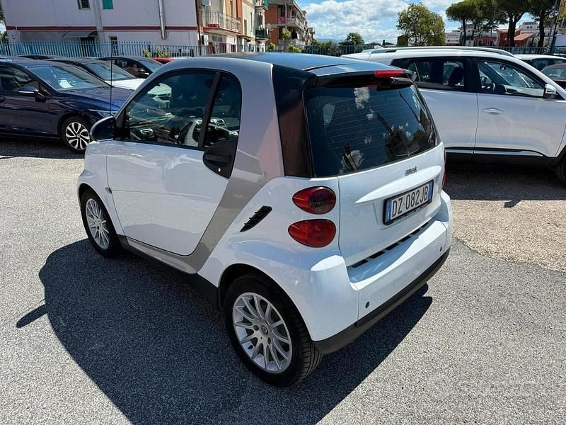 Usata Smart ForTwo Coupé 71 CV (52 kW) 2009 Bianco Coupé