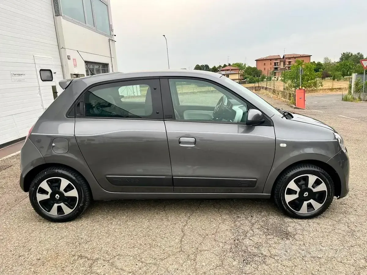 Usata Renault Twingo 69 CV (50 kW) 2018 Grigio Utilitaria