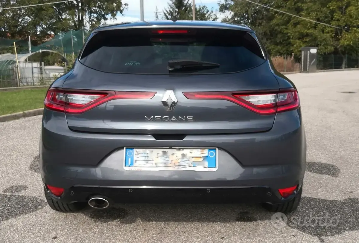 Usata Renault Mégane IV 110 CV (80 kW) 2016 Grigio Berlina