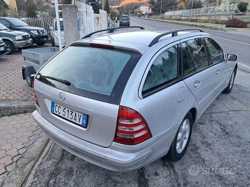 Usata Mercedes C220 143 CV (105 kW) 2002 Grigio Station wagon