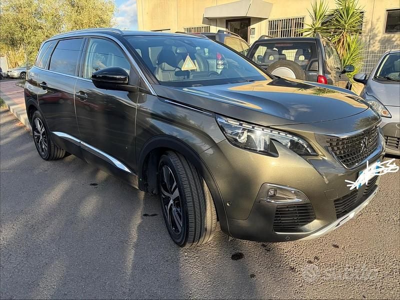 Usata Peugeot 5008 GT-line 131 CV (96 kW) 2020 Grigio Monovolume