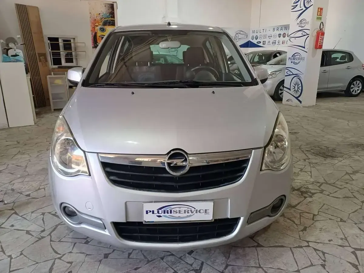 Usata Opel Agila Enjoy 94 CV (69 kW) 2011 Argento Utilitaria