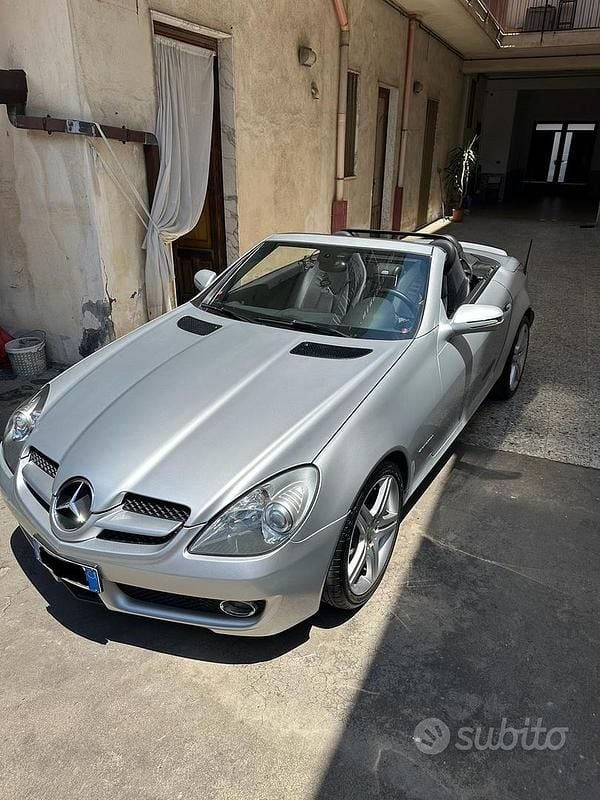 Usata Mercedes SLK200 184 CV (135 kW) 2011 Grigio Cabrio
