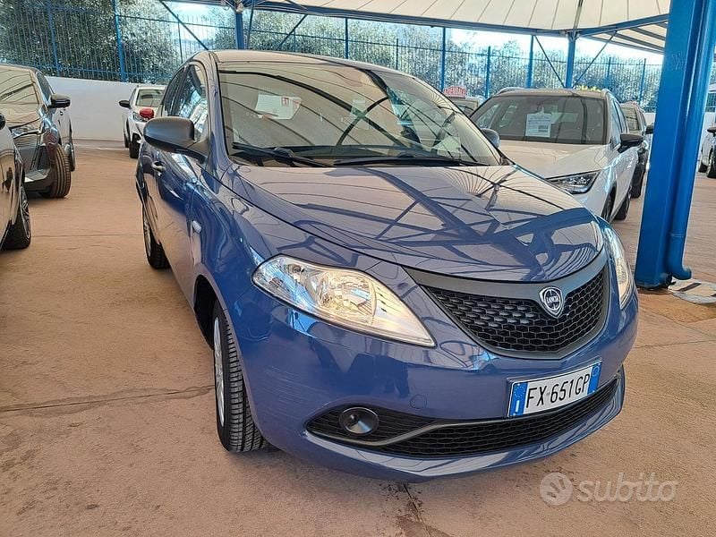 Usata Lancia Ypsilon S 69 CV (50 kW) 2019 Blu Utilitaria