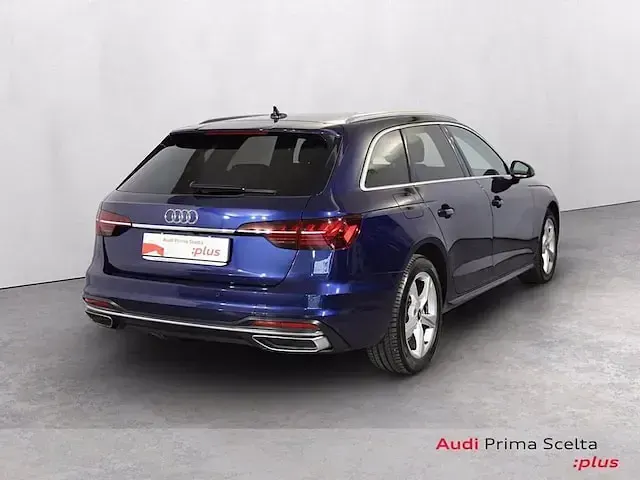 Usata Audi A4 Advanced Plus 163 CV (119 kW) 2023 Blu navarra metallizzato Station wagon