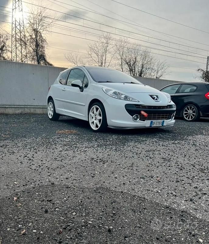 Usata Peugeot 207 175 CV (128 kW) 2008 Bianco Berlina