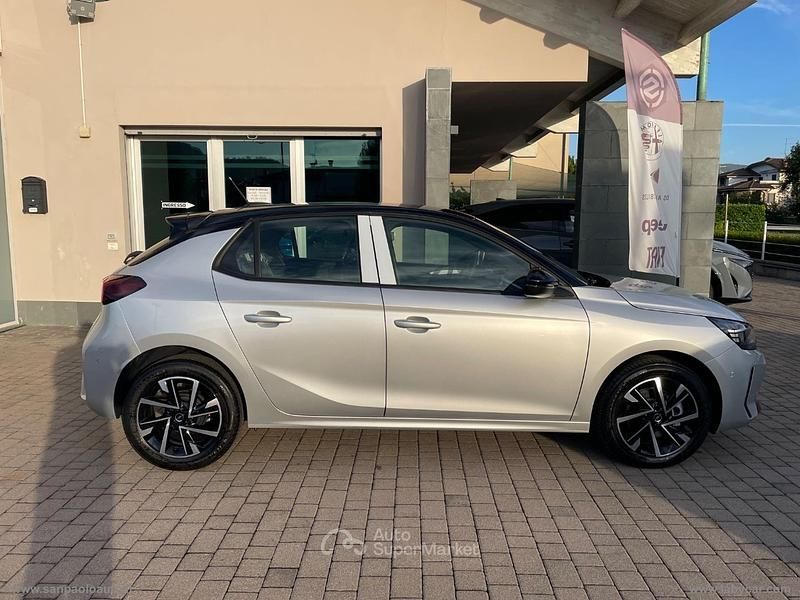 Nuova Opel Corsa 101 CV (74 kW) 2025 Argento Berlina