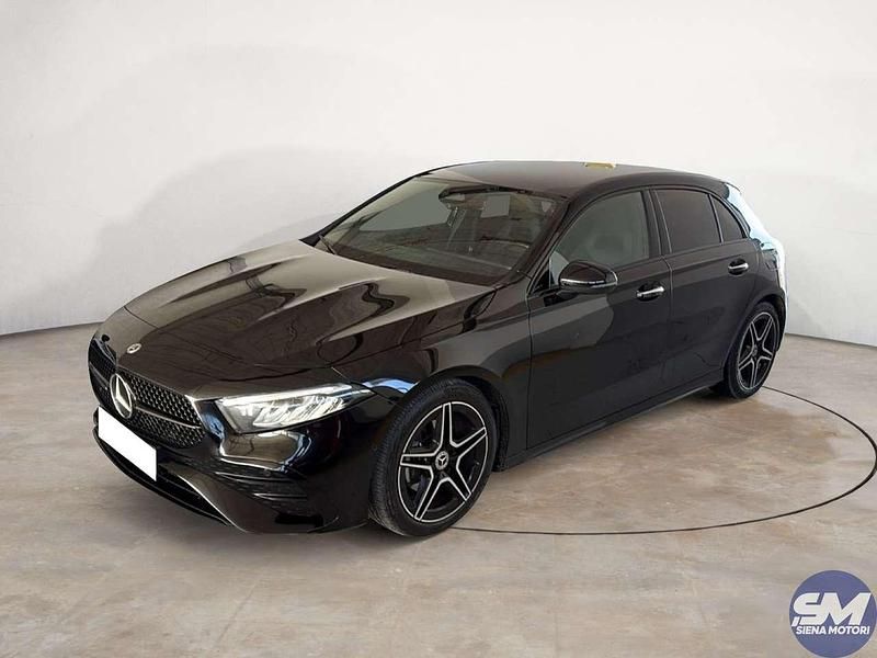 Usata Mercedes A180 AMG Line Premium 116 CV (85 kW) 2023 Nero Utilitaria