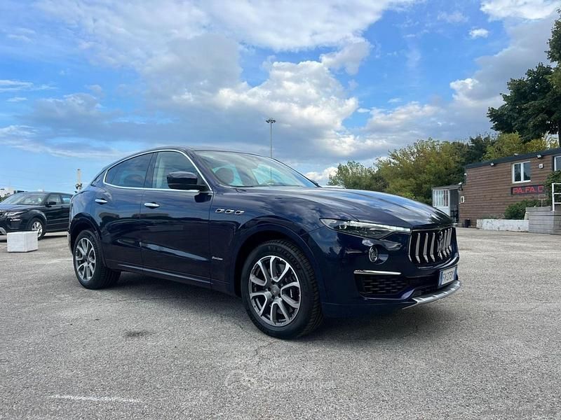 Usata Maserati Levante GranLusso 430 CV (316 kW) 2019 Blu SUV