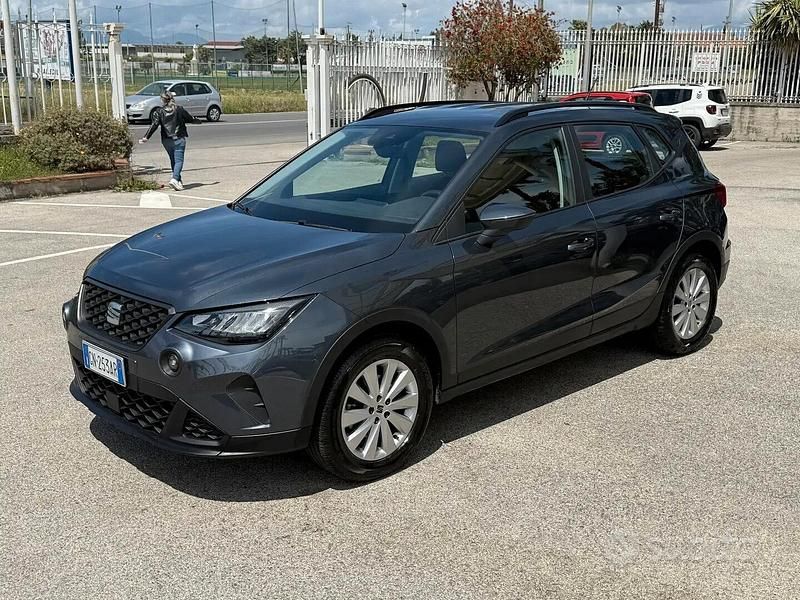 Usata Seat Arona Style 2023 Grigio SUV