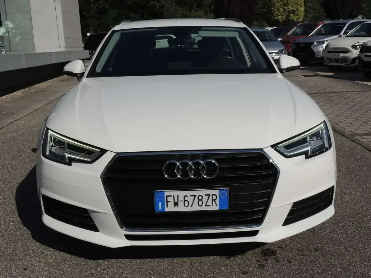 Usata Audi A4 Business 150 CV (110 kW) 2019 Bianco Station wagon