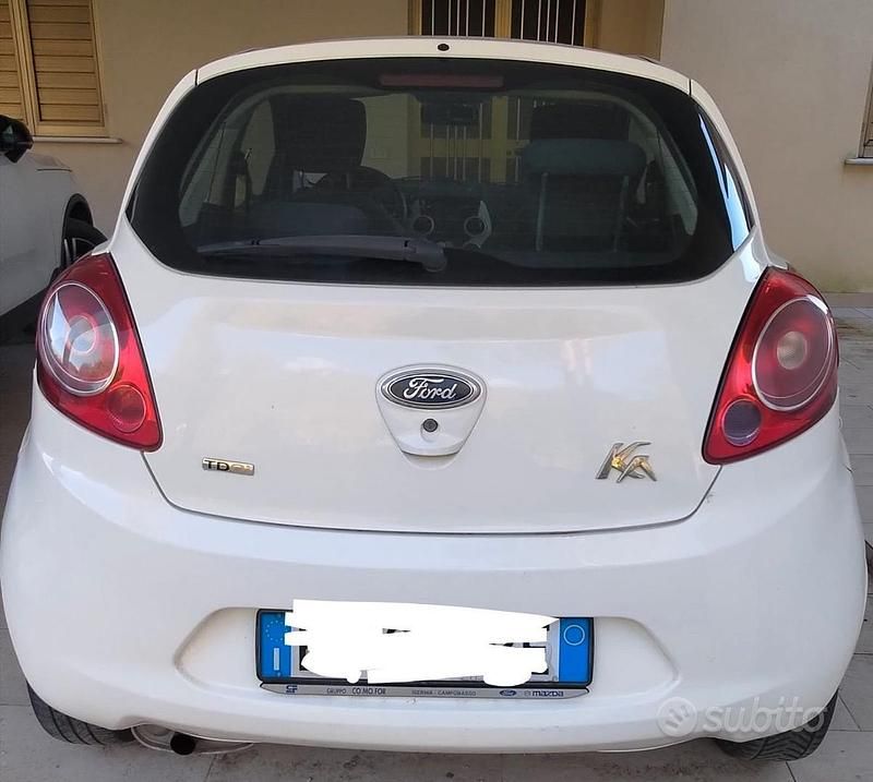 Usata Ford Ka 75 CV (55 kW) 2010 Bianco Utilitaria