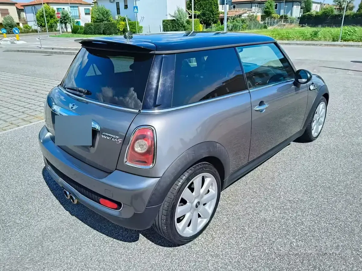 Usata Mini Cooper S 175 CV (128 kW) 2008 Grigio Utilitaria