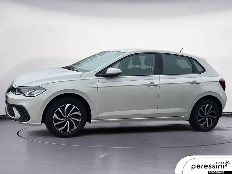 Usata VW Polo Life 95 CV (69 kW) 2023 Ascot grey Utilitaria