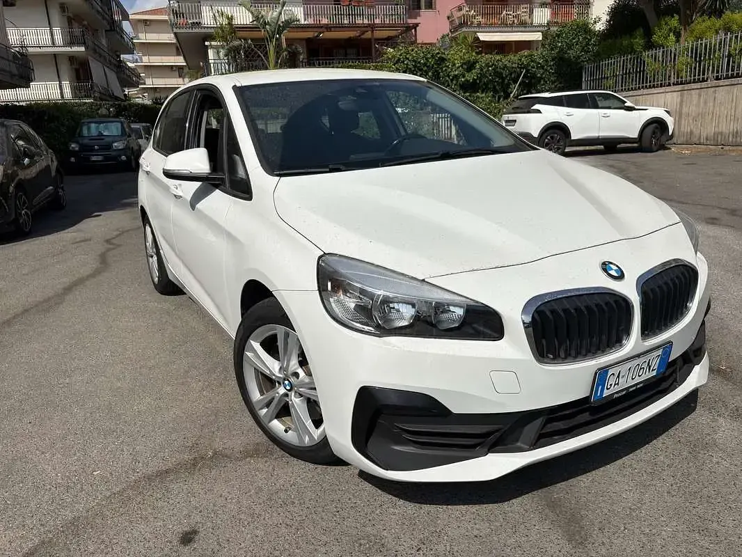 Usata BMW 225 Active Tourer Advantage 136 CV (100 kW) 2020 Bianco Monovolume