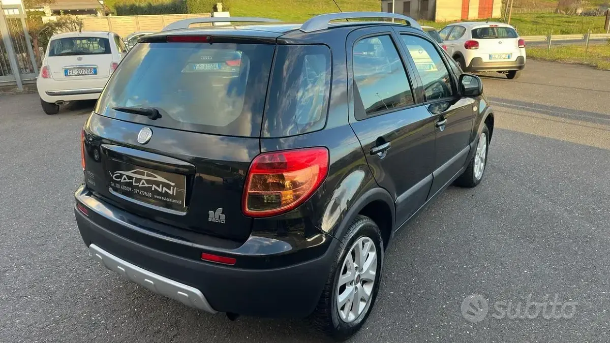 Usata Fiat Sedici Emotion 135 CV (99 kW) 2013 Nero SUV
