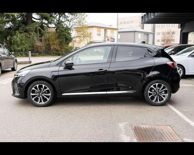Usata Renault Clio V Techno 91 CV (66 kW) 2025 Nero Utilitaria