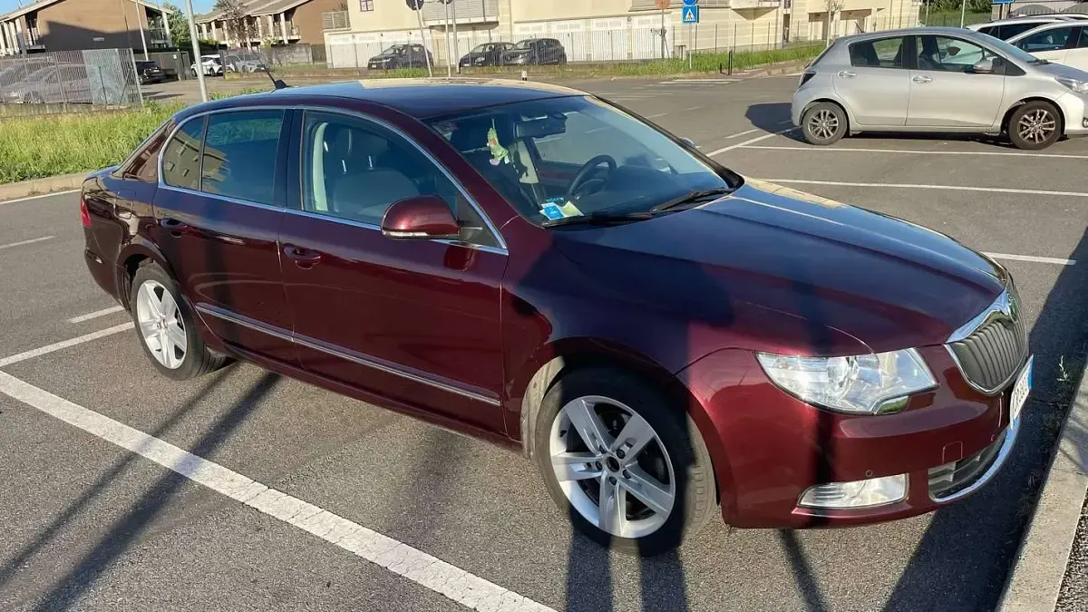 Usata Skoda Superb Elegance 160 CV (117 kW) 2008 Rosso Berlina