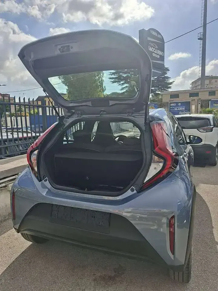 Usata Toyota Aygo X Edition 72 CV (52 kW) 2025 Blu/azzurro SUV