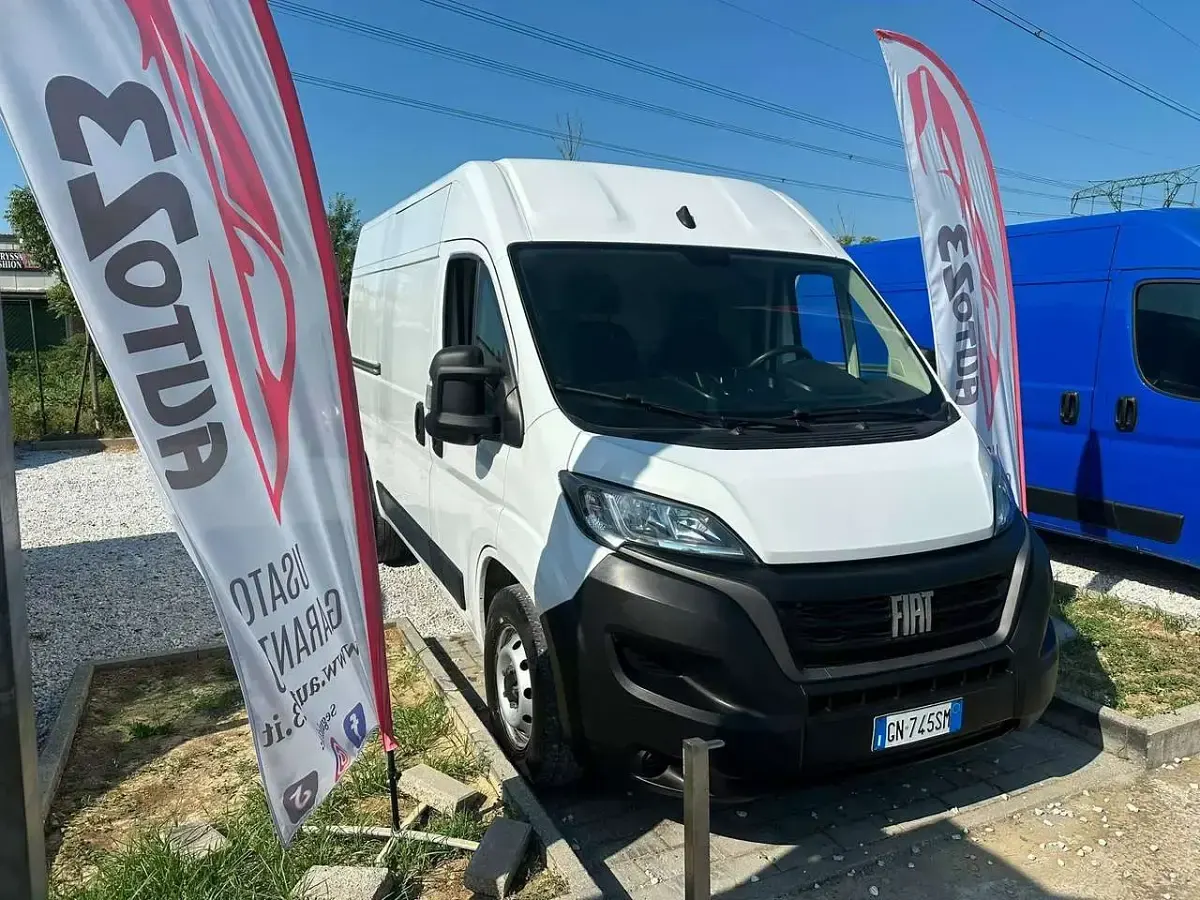 Usata Fiat Ducato 140 CV (102 kW) 2023 Bianco Furgone