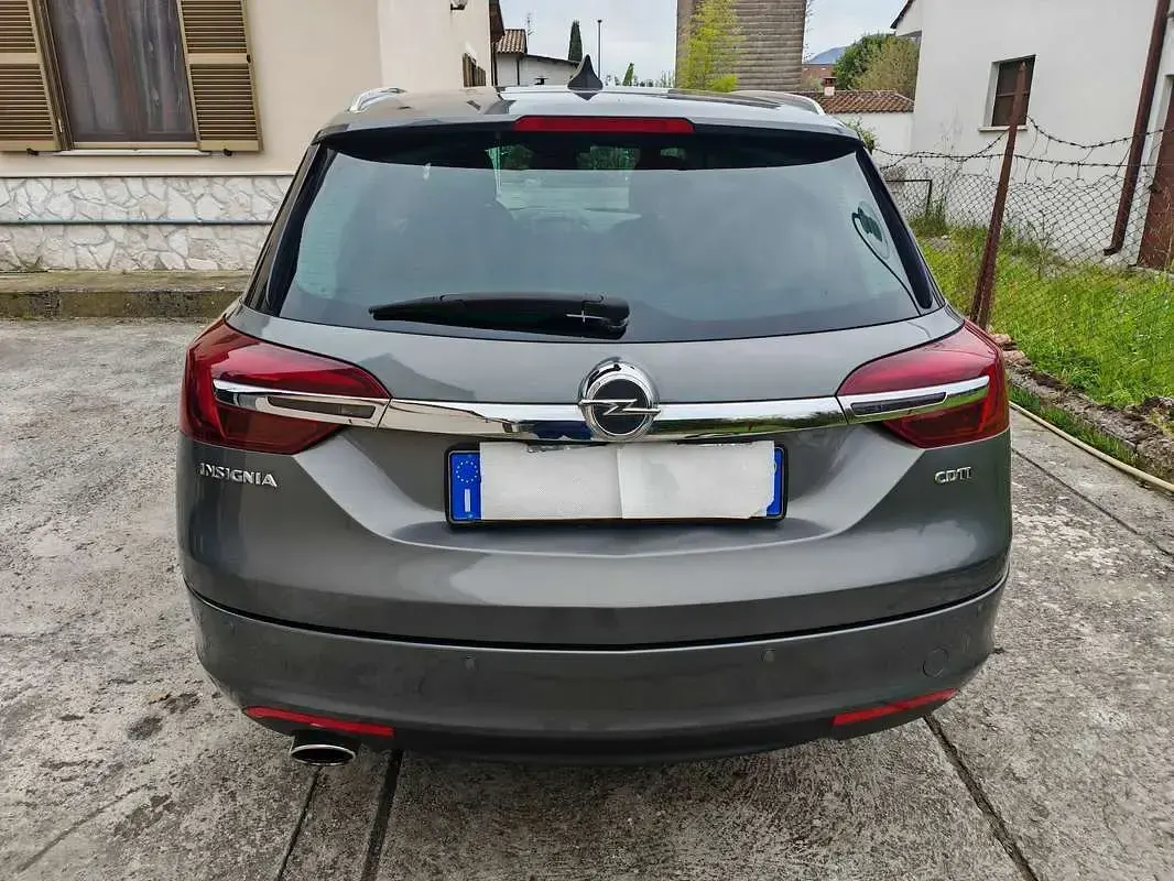 Usata Opel Insignia Cosmo 170 CV (125 kW) 2015 Station wagon