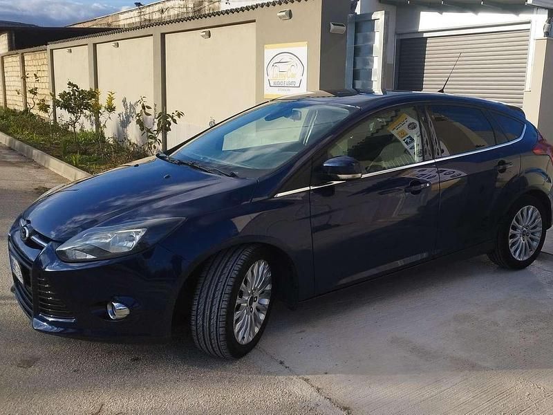 Usata Ford Focus Titanium 116 CV (85 kW) 2013 Cobalto Berlina