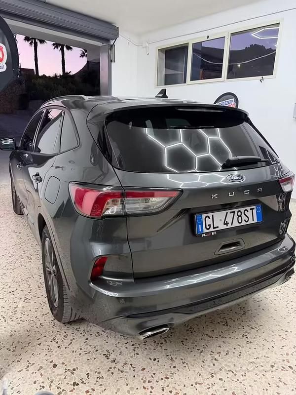 Occasion Ford Kuga ST-Line 120 ch (88 kW) 2022 Gris SUV