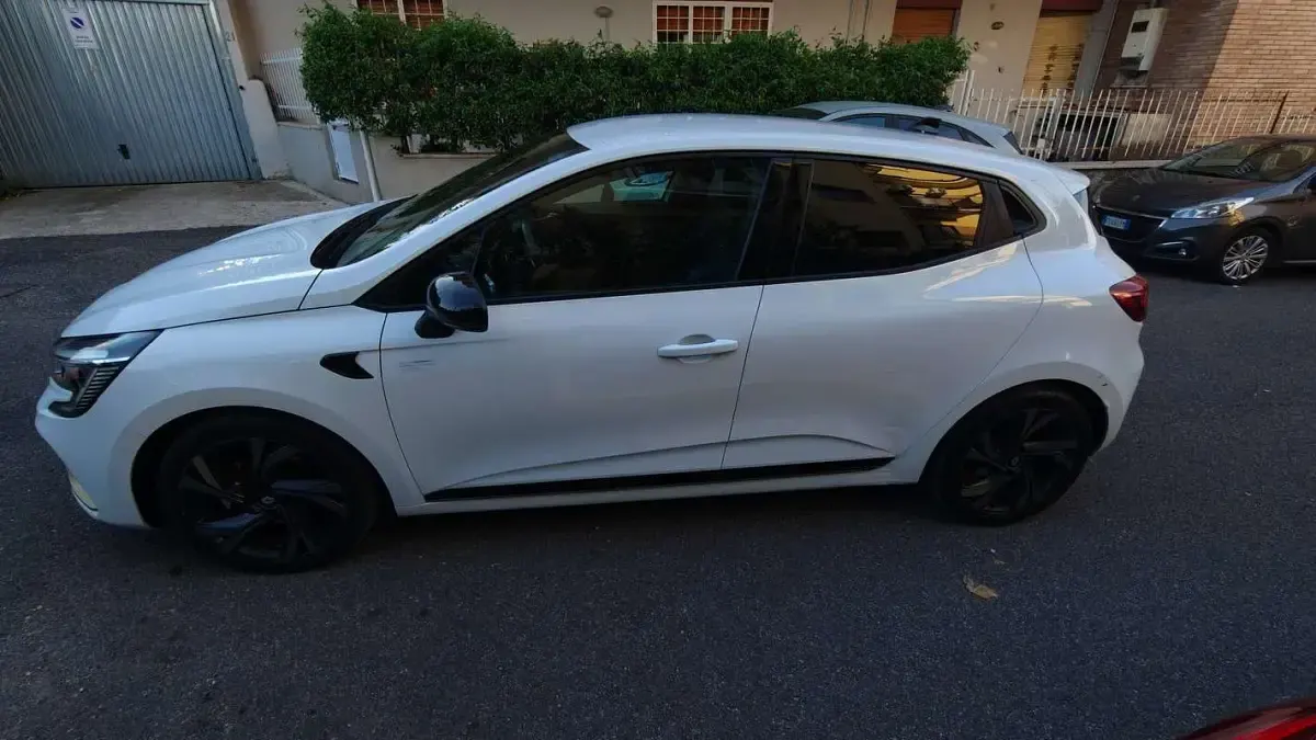 Usata Renault Clio V Engineered 91 CV (66 kW) 2023 Bianco Berlina
