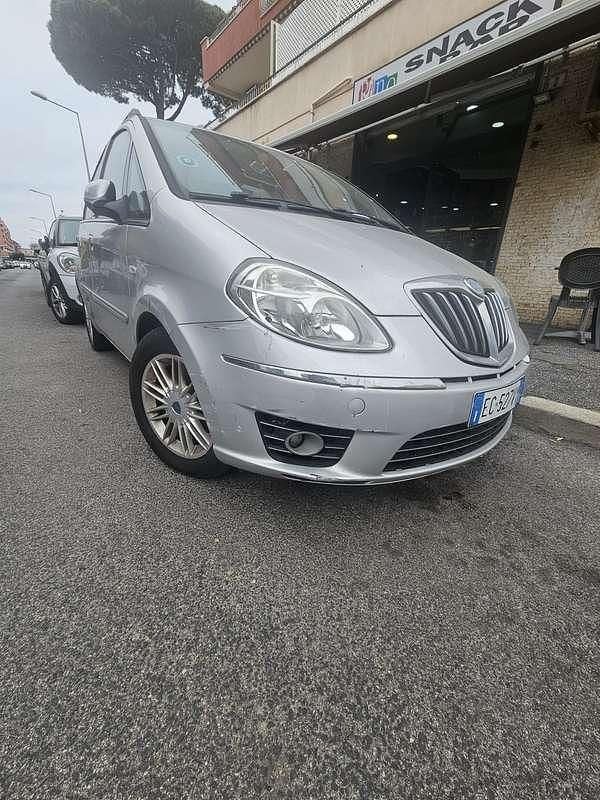 Usata Lancia Musa 95 CV (69 kW) 2010 Monovolume