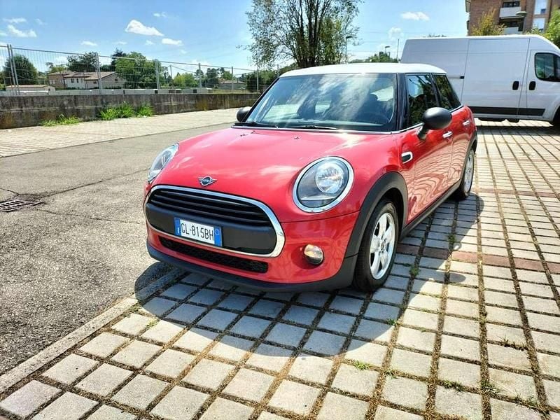 Usata Mini One D 95 CV (69 kW) 2019 Rosso Utilitaria