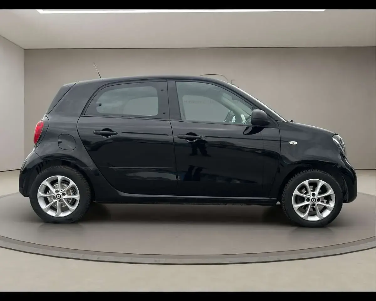 Usata Smart ForFour Passion 71 CV (52 kW) 2017 Nero Utilitaria