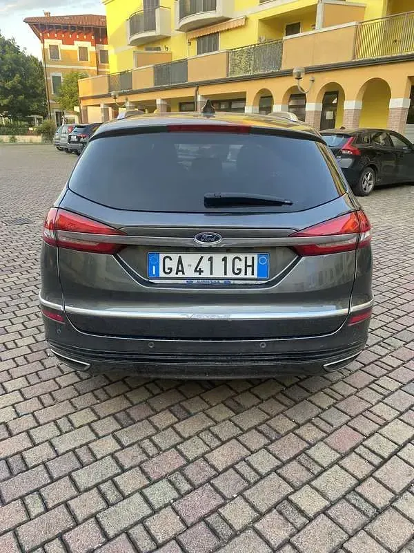 Usata Ford Mondeo Vignale 188 CV (138 kW) 2020 Grigio Station wagon